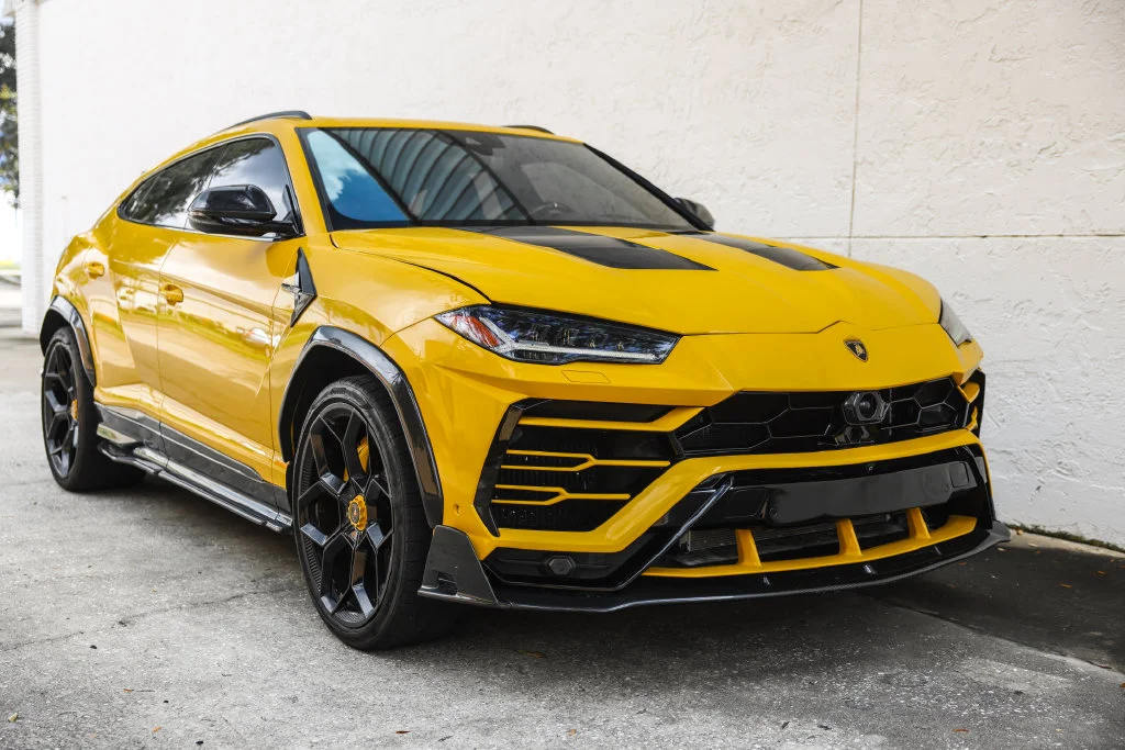 Used 2019 Yellow Lamborghini Base image 7