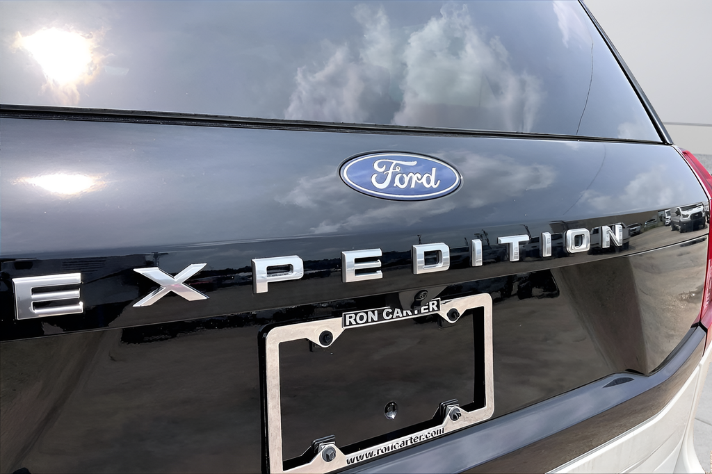 New 2026 Star White Metallic Tri-Coat Ford Active image 23