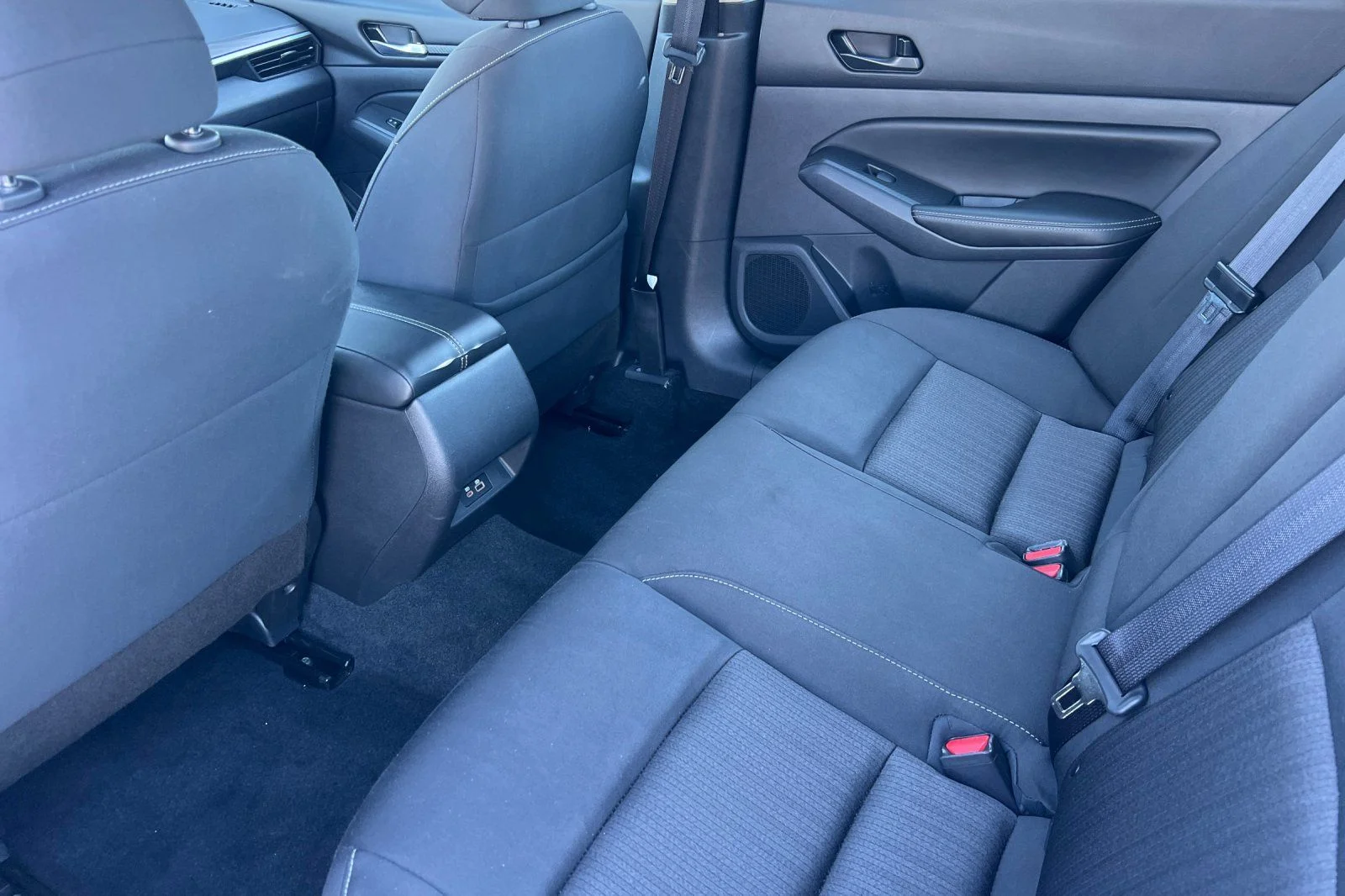 2025 Nissan Altima SV - Photo 9
