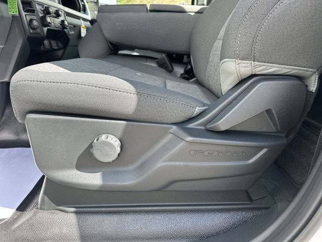 New 2026 Oxford White Ford F-250® XL image 16
