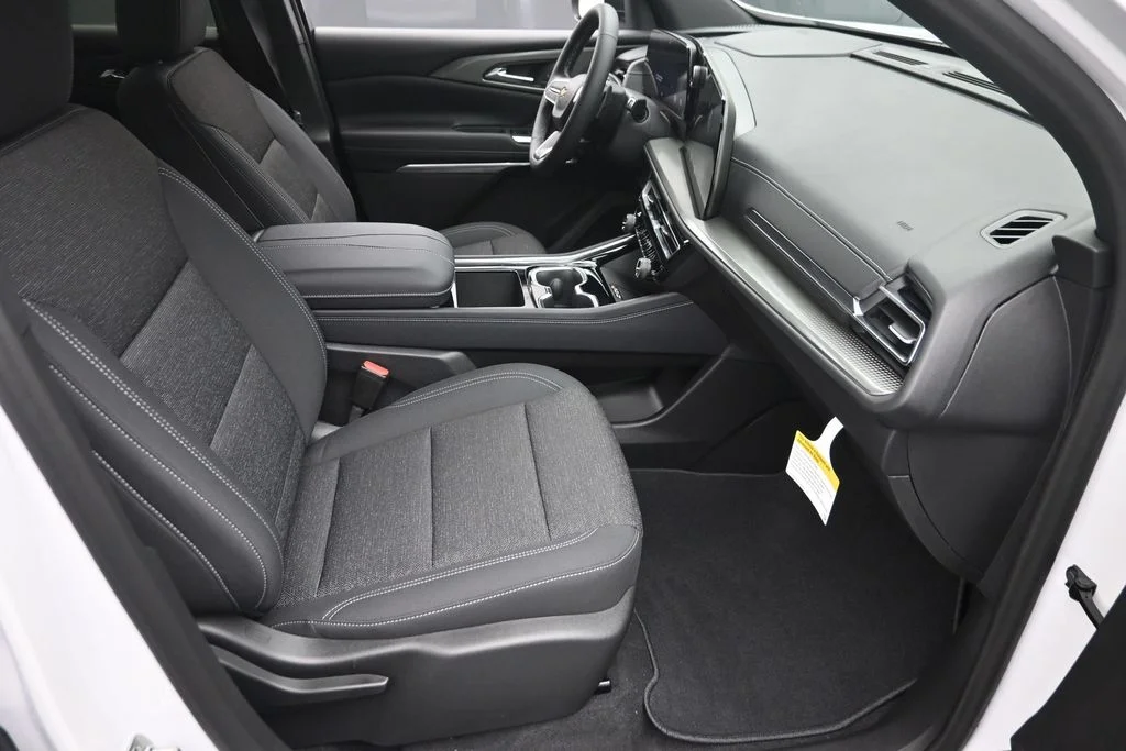 New 2026 White Chevrolet LT image 9