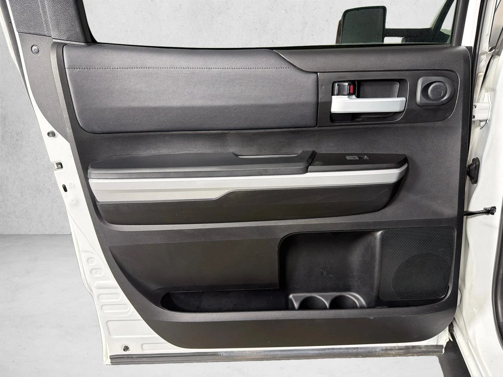 Used 2021 Super White Toyota SR5 image 21
