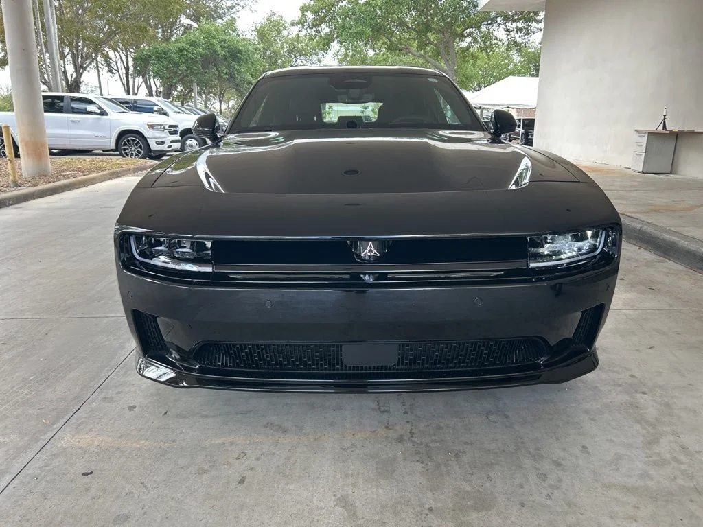 New 2025 Diamond Black Crystal Pearlcoat Dodge R/T image 14