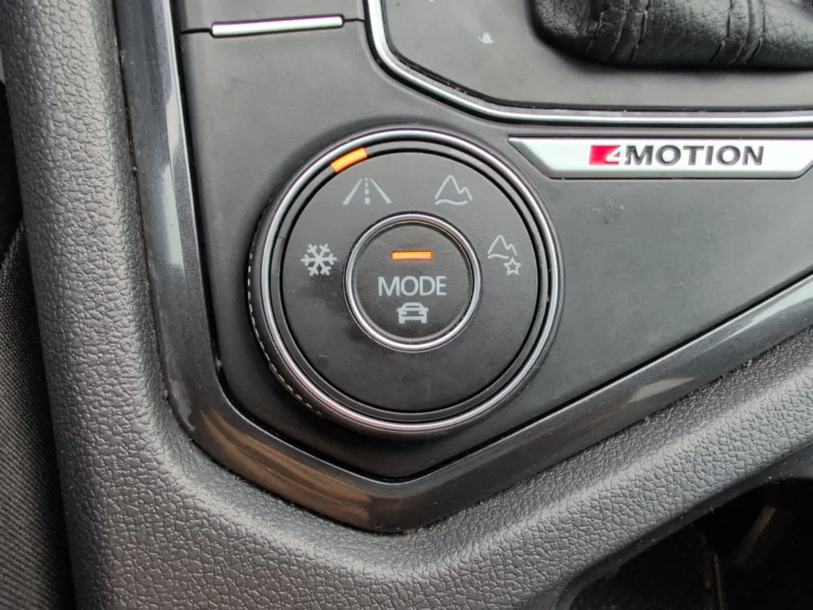 2018 Volkswagen Tiguan SE - Photo 30