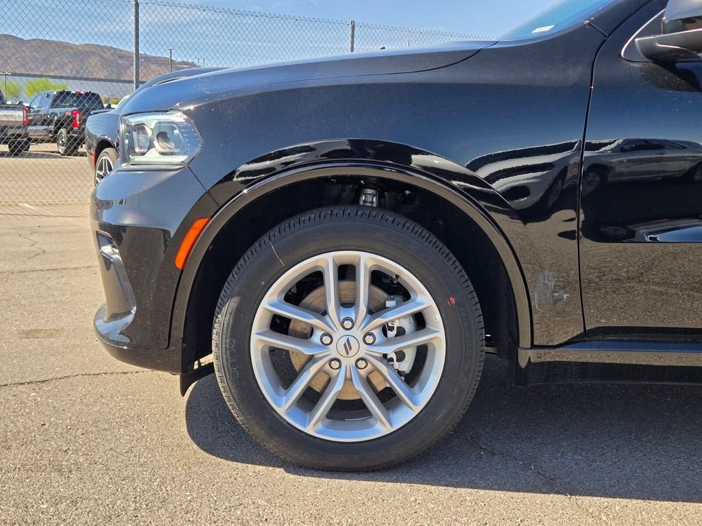 New 2026 Diamond Black Clear-Coat Exterior Paint Dodge GT image 5