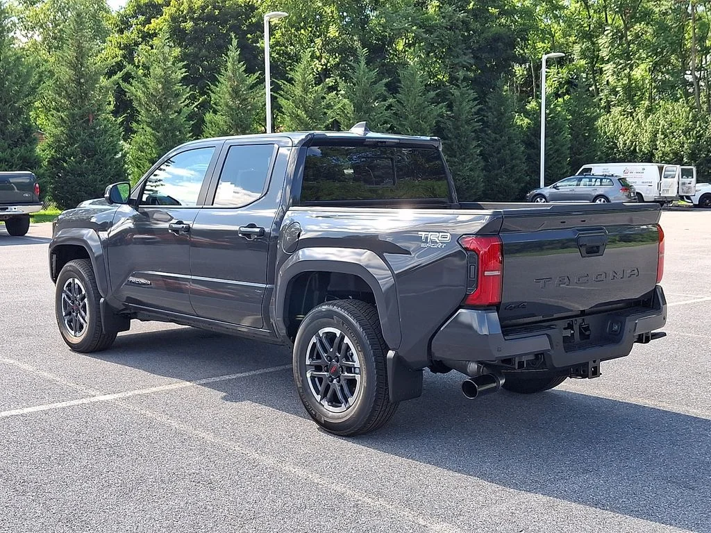 2026 Toyota Tacoma TRD Sport - Photo 8