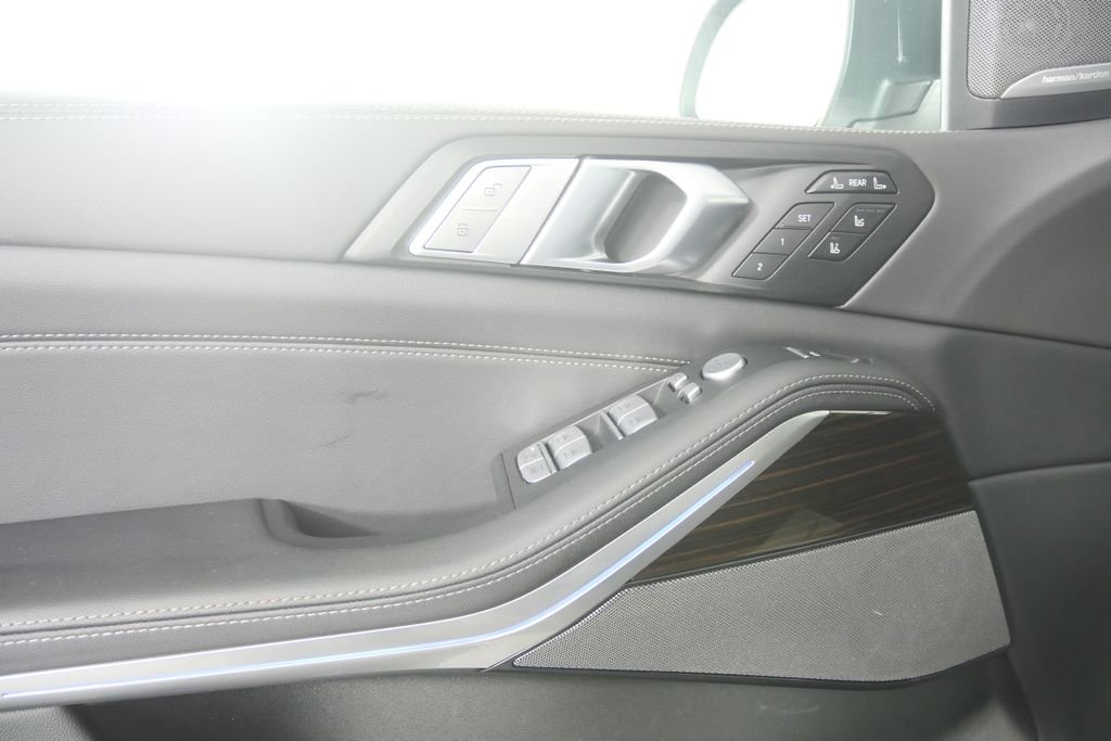 Certified Used 2026 Sparkling Copper Metallic BMW xDrive40i image 8