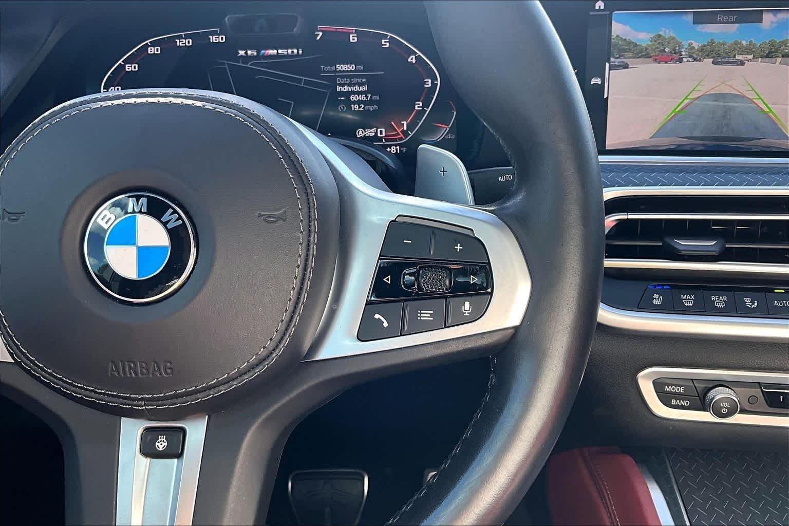 Used 2022 Tanzanite Blue II Metallic BMW M50i image 25