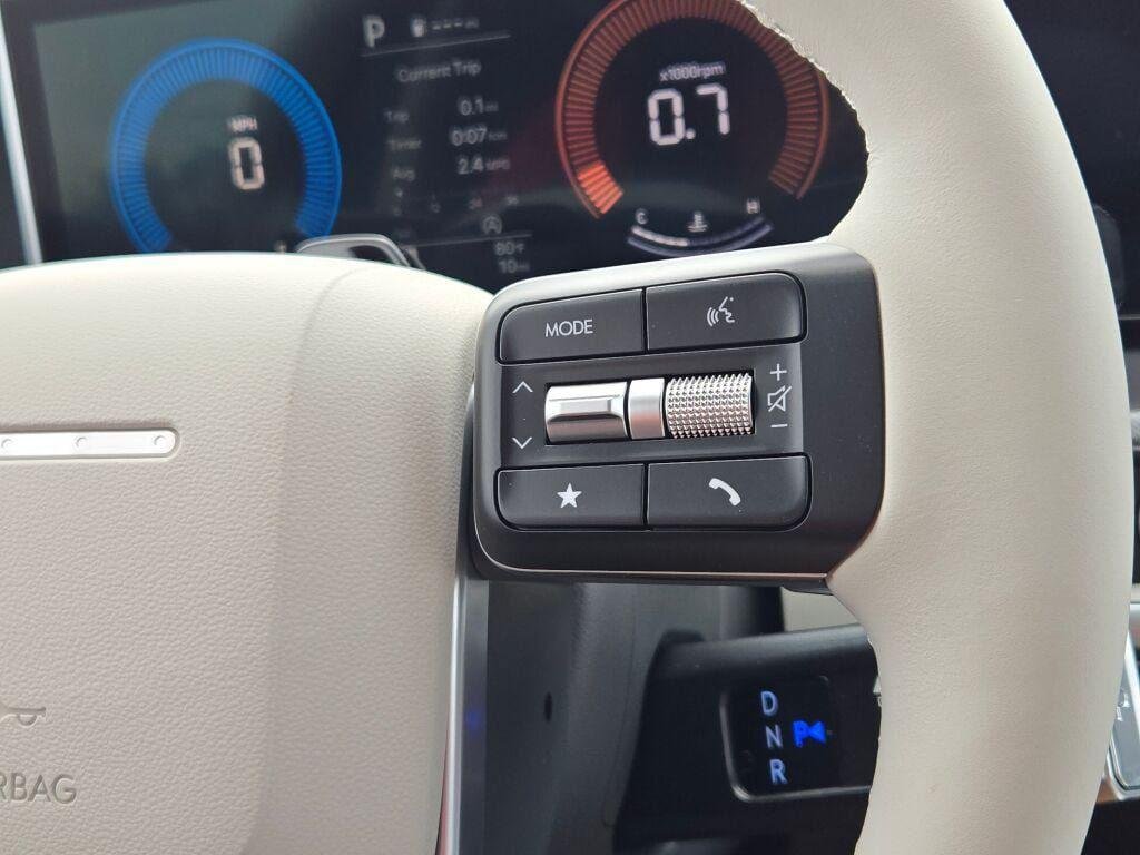 New 2026 Black Hyundai SEL AWD image 32