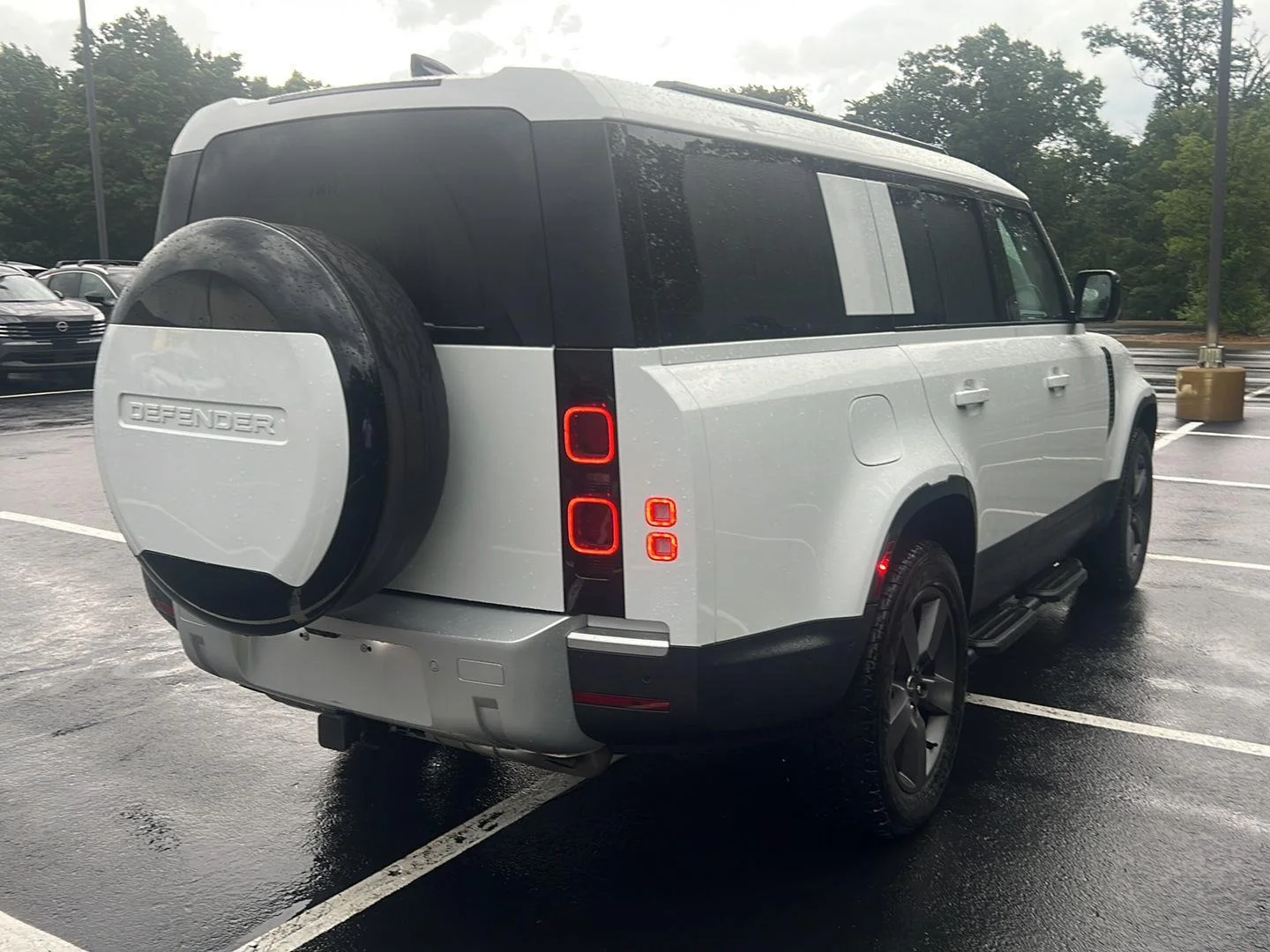 Used 2025  Land Rover 130 S image 5