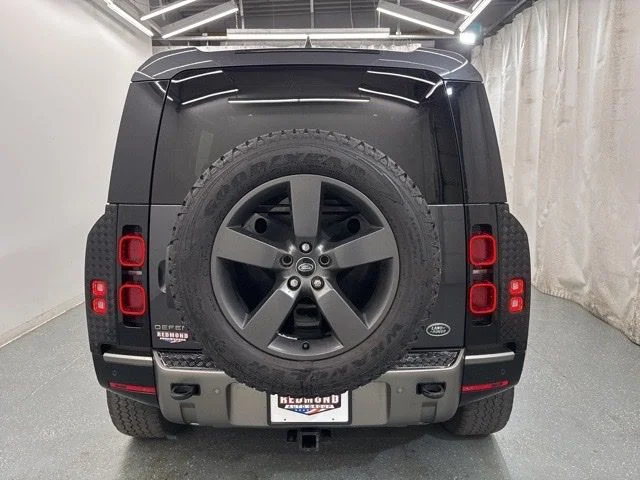2023 Land Rover Defender X-Dynamic SE - Photo 6
