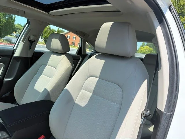 Used 2022 Platinum White Pearl Honda EX image 14