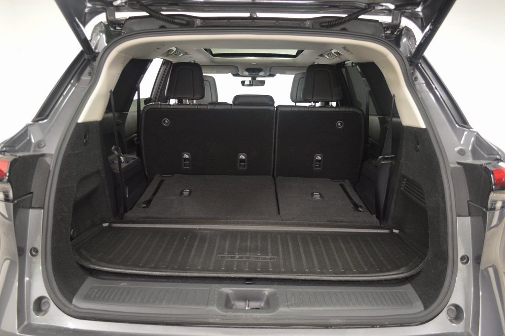 Used 2026 Gray INFINITI LUXE image 44