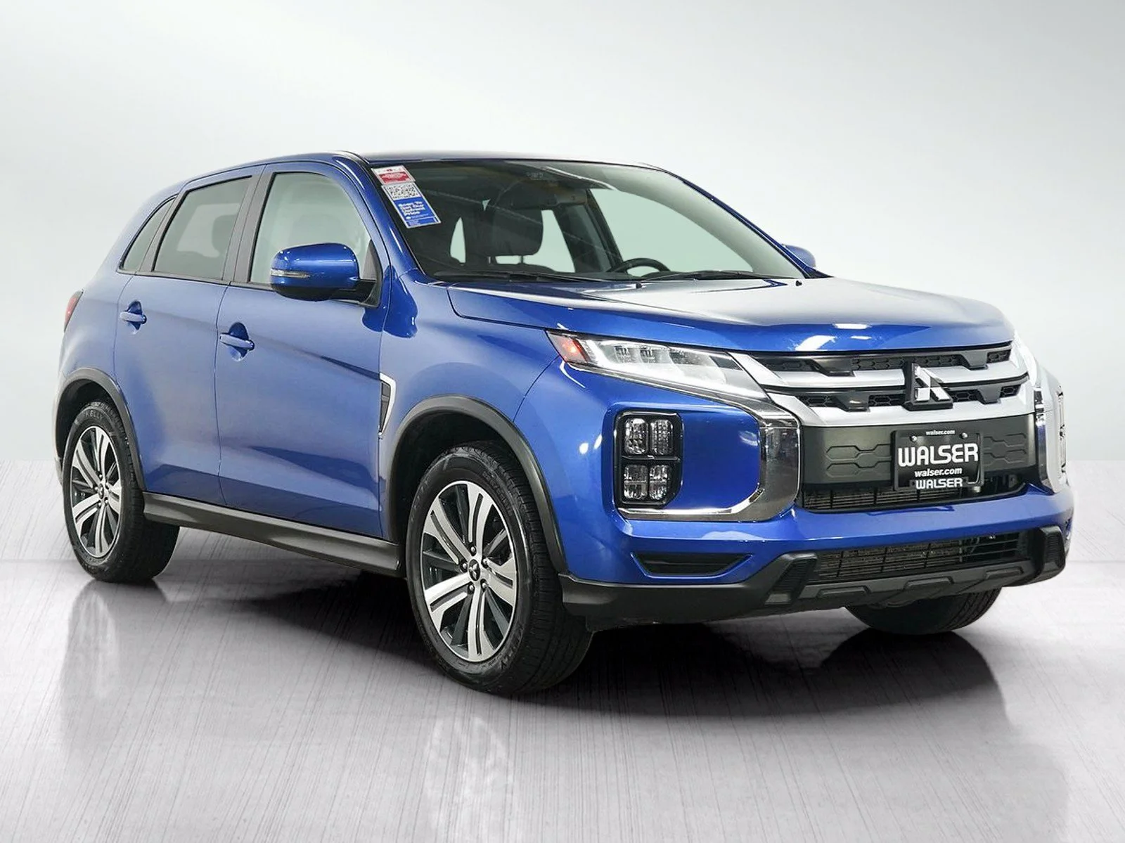 Used 2024 Blue Mitsubishi SE image 7