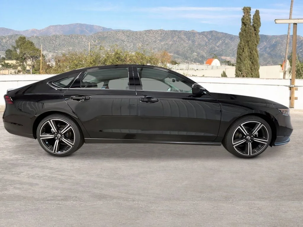 New 2026 Crystal Black Pearl Honda SE image 7