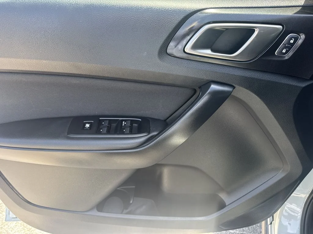 Used 2023 Green Ford XLT image 10