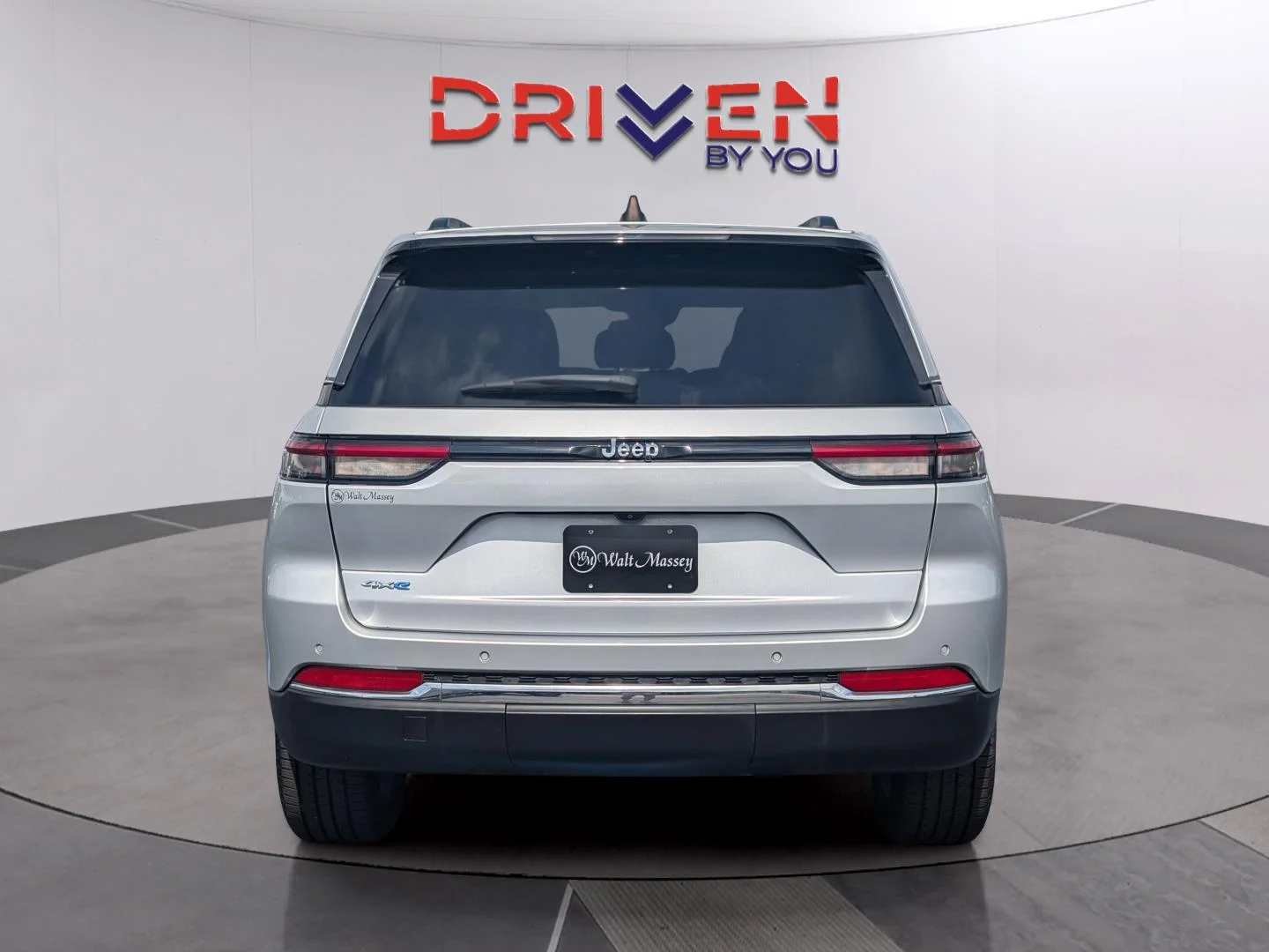 Used 2022 Silver Zynith Jeep 4x4 image 4