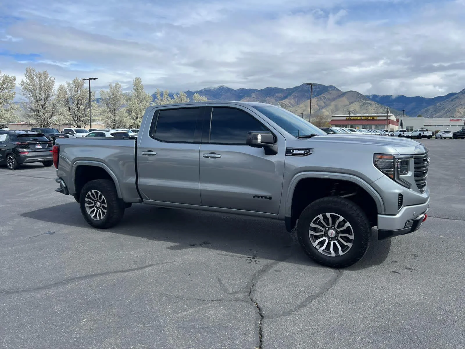 Used 2023 Sterling Metallic GMC AT4 image 7