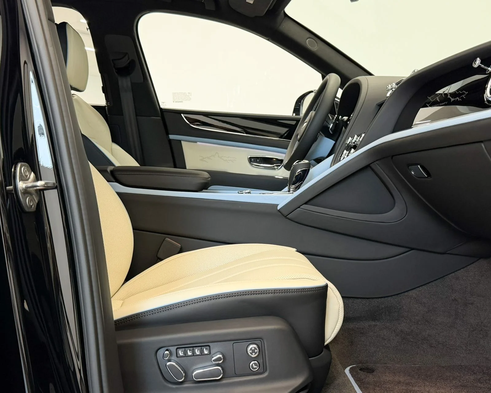 New 2027  Bentley  image 39