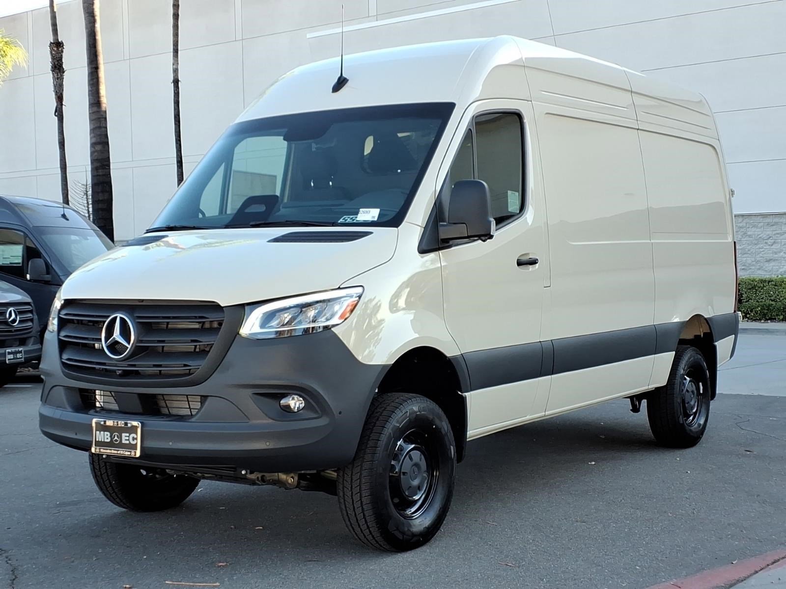 2026 Mercedes-Benz Sprinter 2500 144 WB HO AWD's photo
