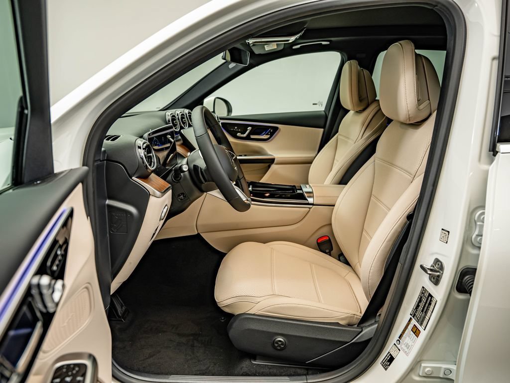 New 2027 Polar White Mercedes-Benz GLC 300 image 31
