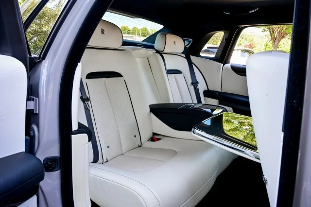 Used 2023 Tempest Grey Rolls-Royce Ghost Black Badge | Ultra-Rare Specification | Over $448,000 Ori image 34