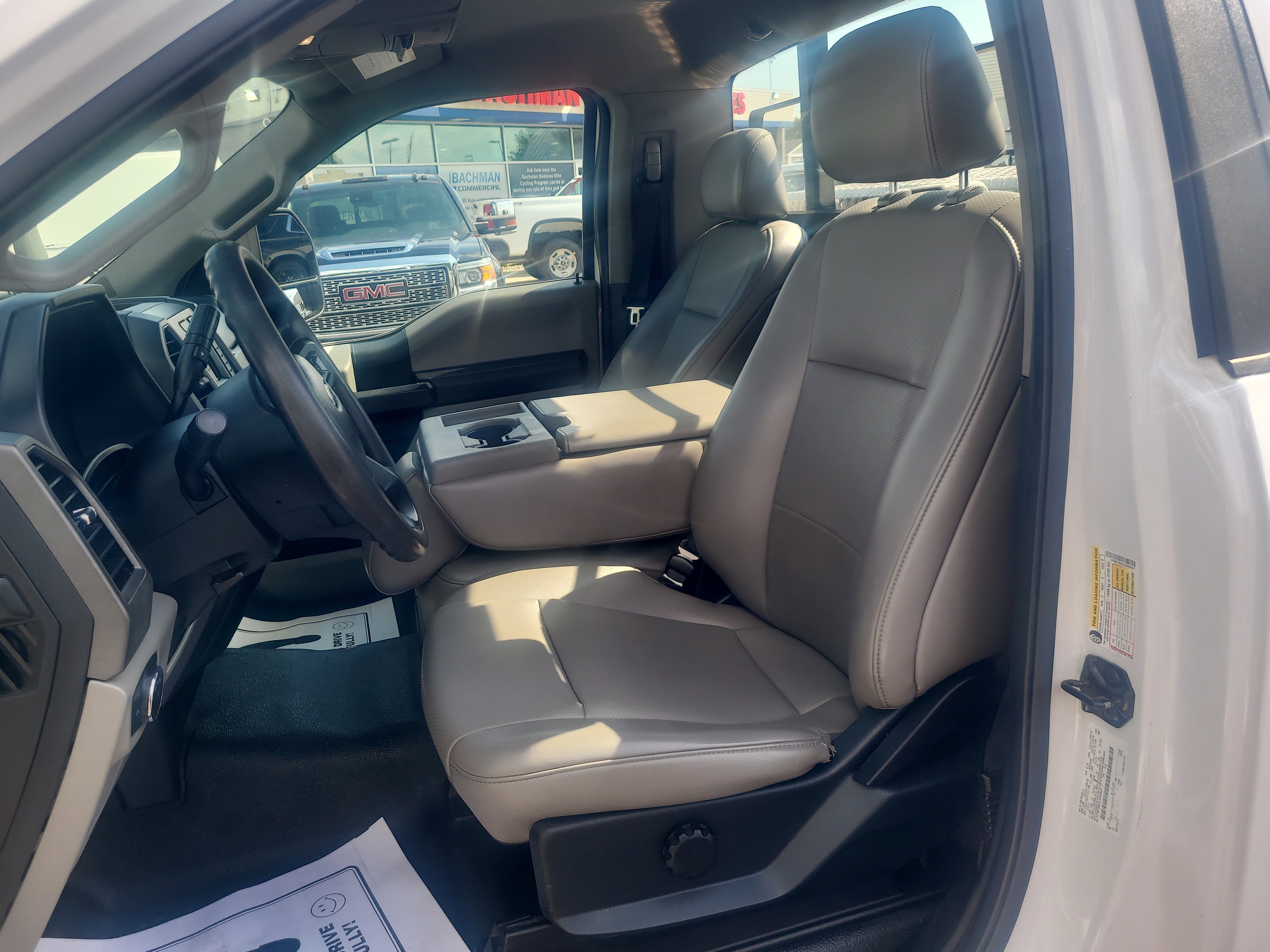 Used 2020 Oxford White Ford XL image 13