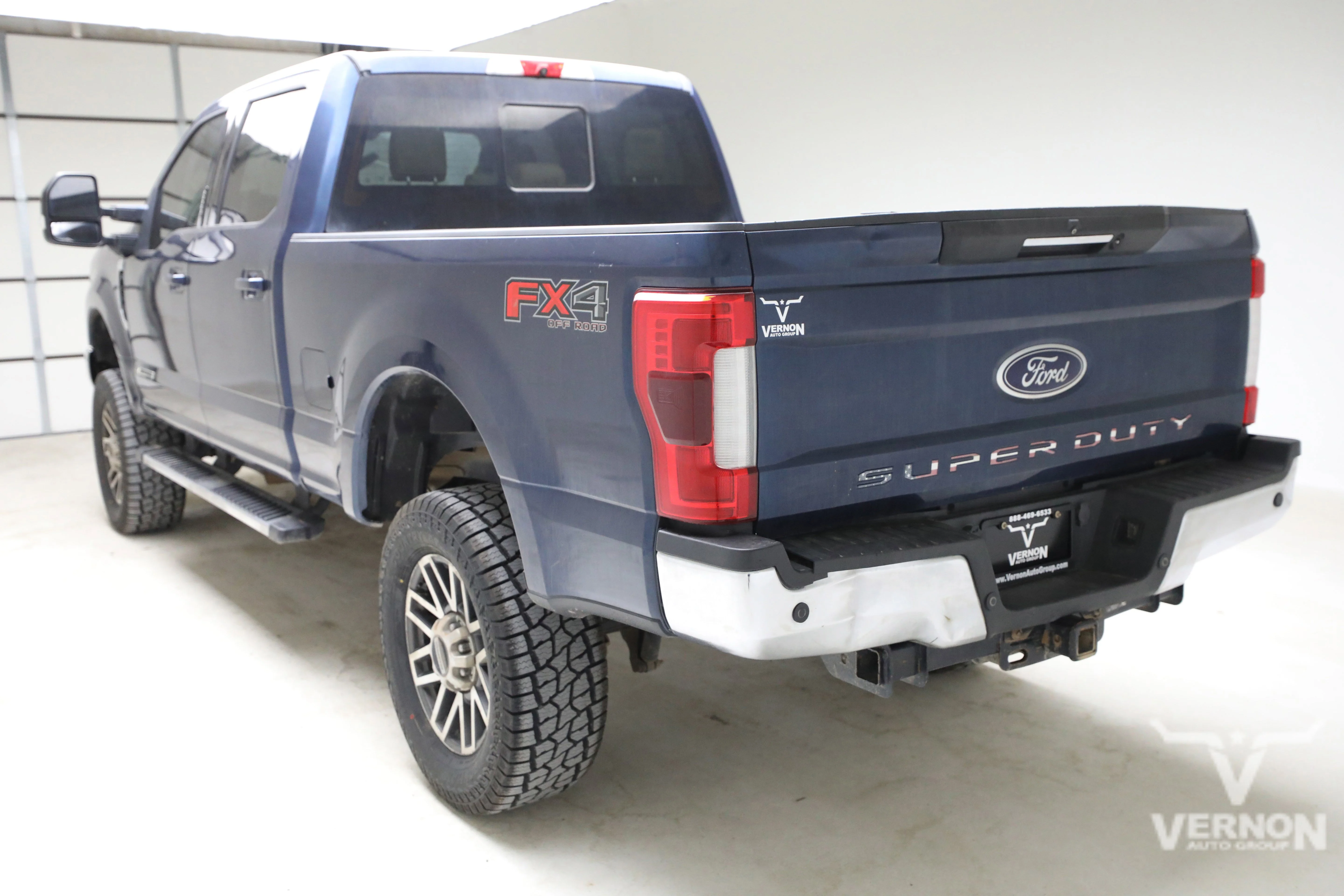 Pre-Owned 2019 Ford Super Duty F-250 Lariat Crew Cab 4x4 Fx4