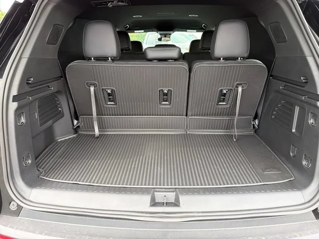 2027 Chevrolet Traverse LT - Photo 5