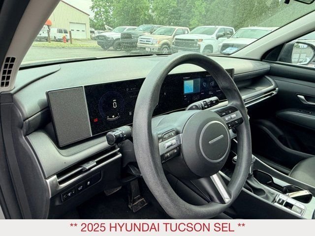 Used 2025 Silver Hyundai SEL image 8