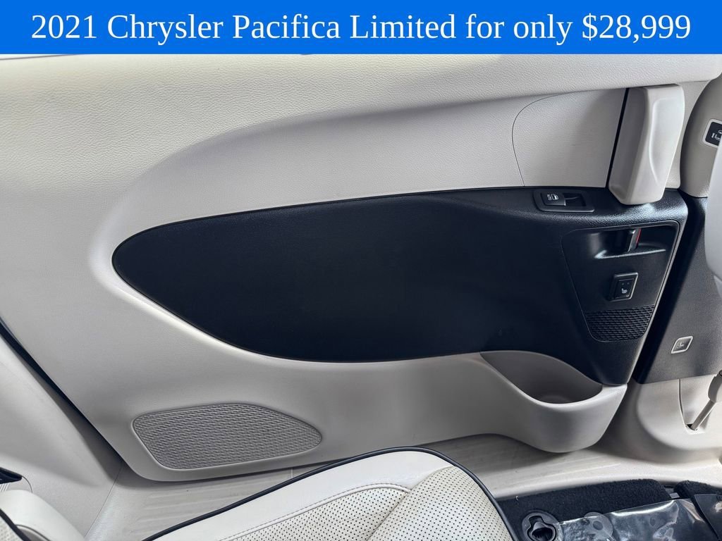 Used 2021 White Chrysler Limited image 15