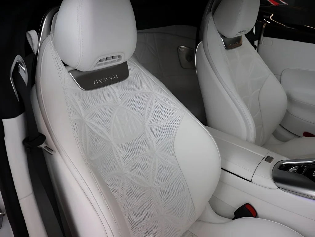 New 2026 MANUFAKTUR moonlight white magno (White Ambiance) Mercedes-Benz Maybach SL 680 image 74