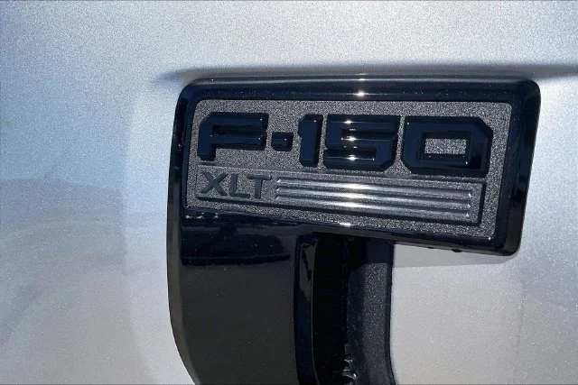 New 2026 Iconic Silver Metallic Ford XLT image 9