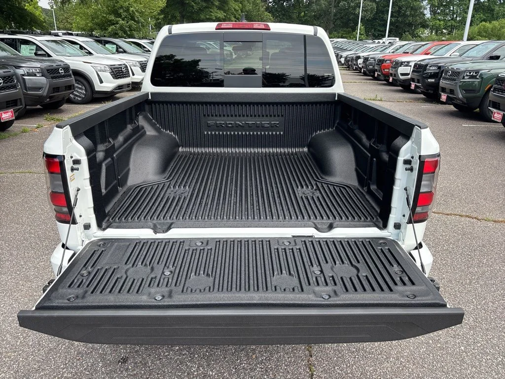 New 2026 Glacier White Nissan Crew Cab SV image 15