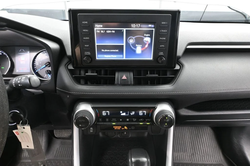 Used 2019 Silver Toyota LE image 32