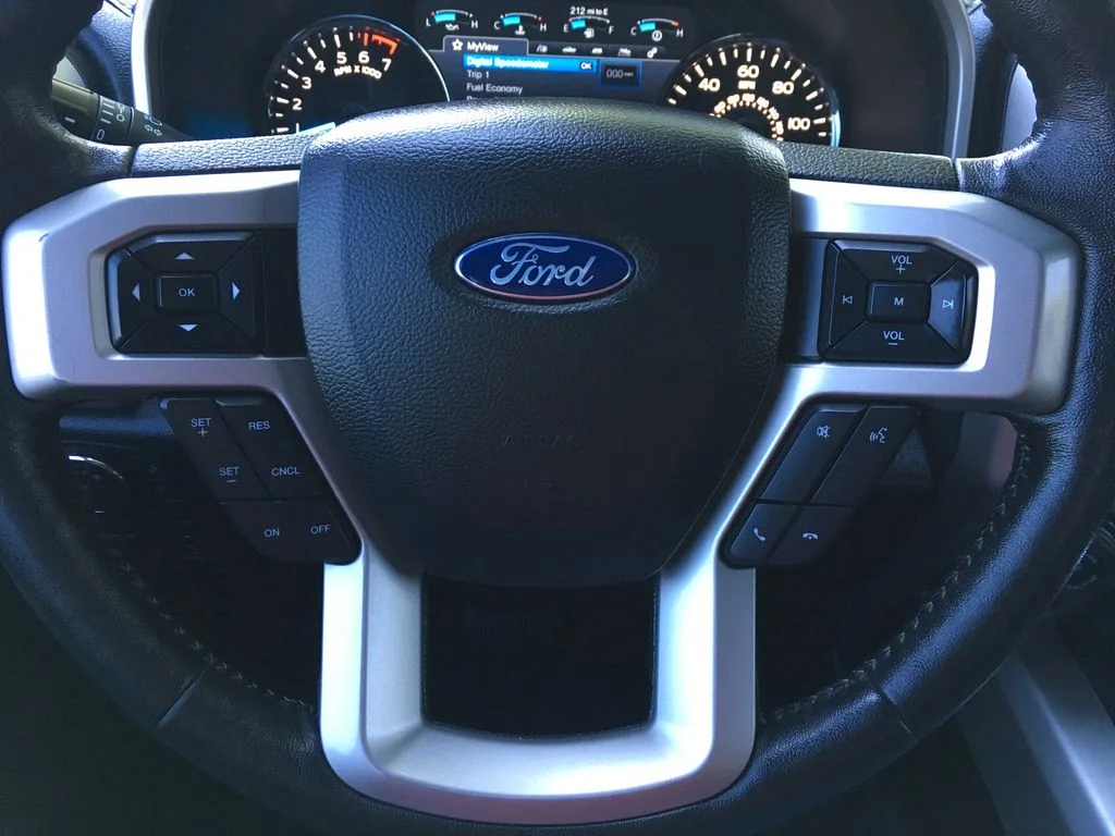 Used 2018 White Ford Lariat image 16