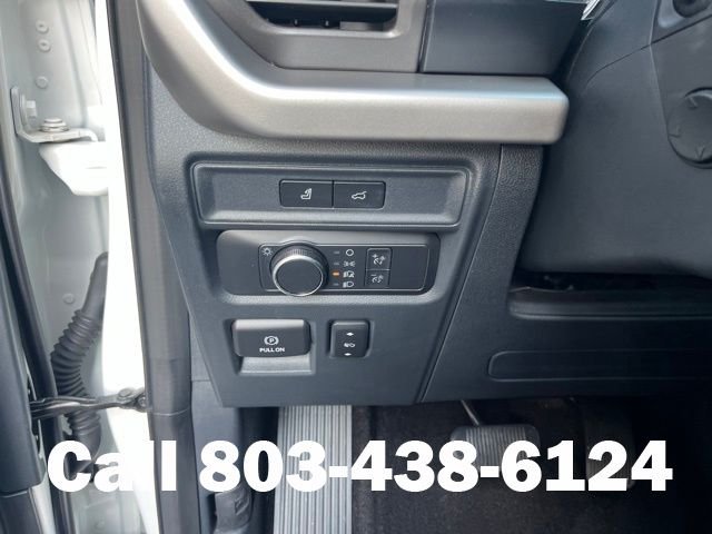 Used 2022 White Ford XLT image 35