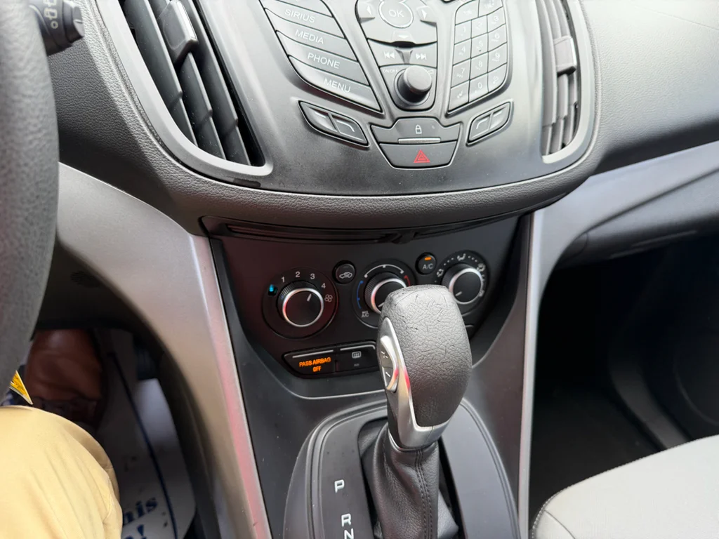 Used 2015 White Ford SE image 12
