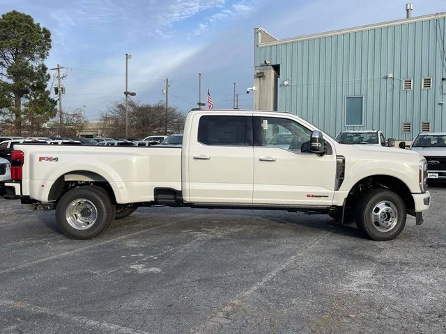 New 2026 White Ford Platinum image 2