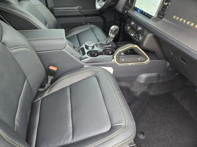 New 2025 Oxford White Ford Badlands® image 29
