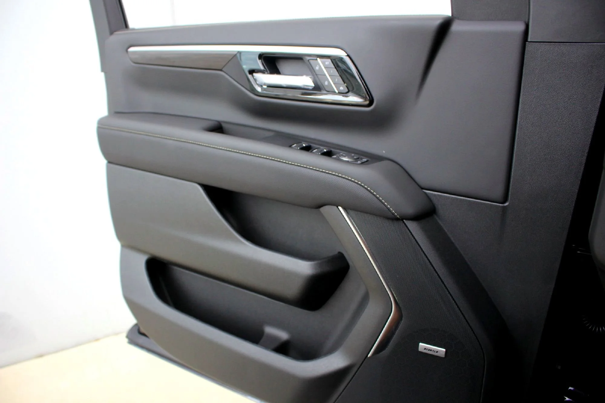 2026 Chevrolet Suburban Premier - Photo 11