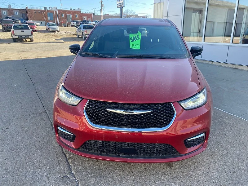 2026 Chrysler Pacifica Select - Photo 10