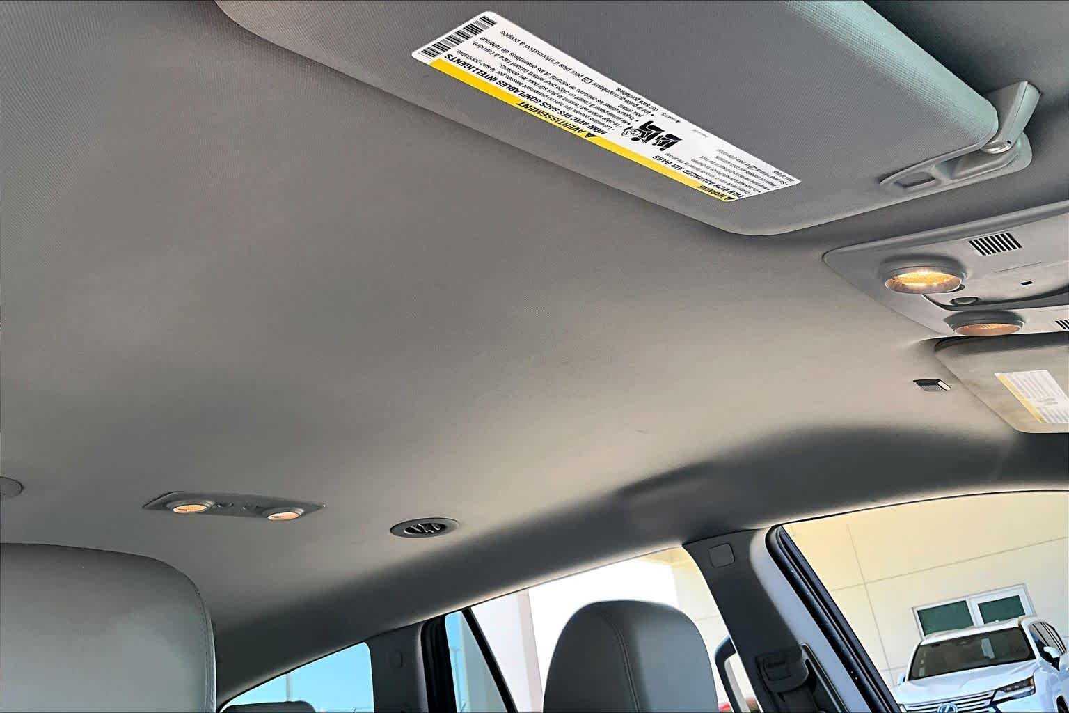 Used 2013 White Diamond Tricoat Buick Premium image 13