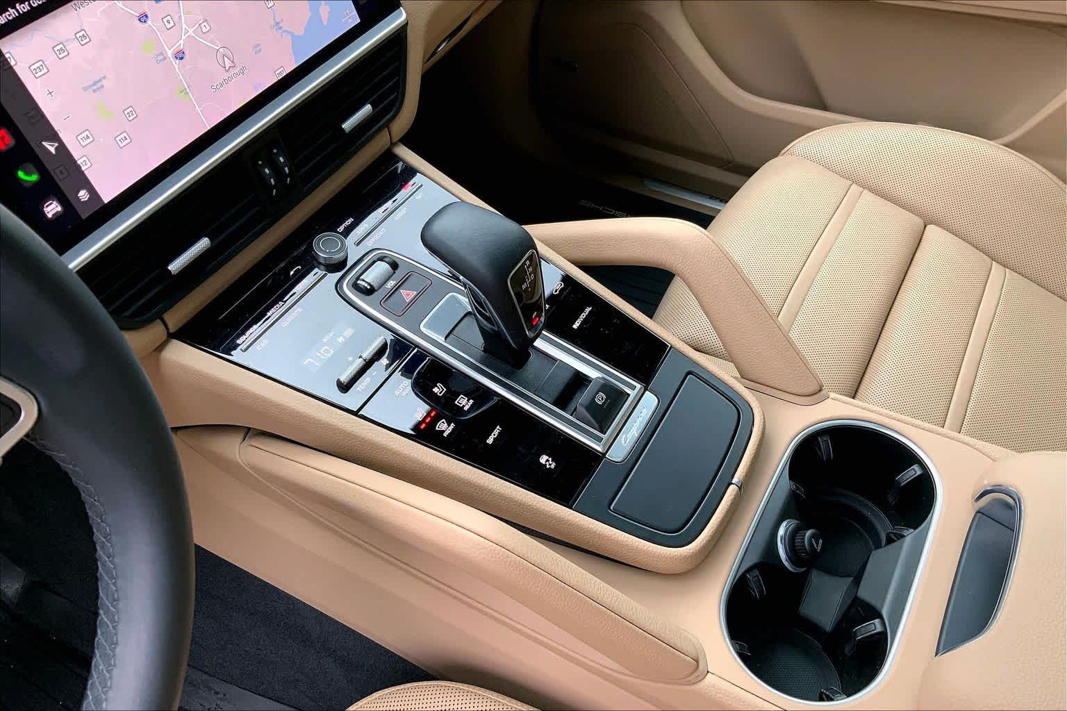 Used 2023  Porsche  image 17