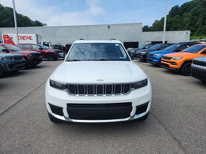 Used 2021 White Jeep Limited image 2