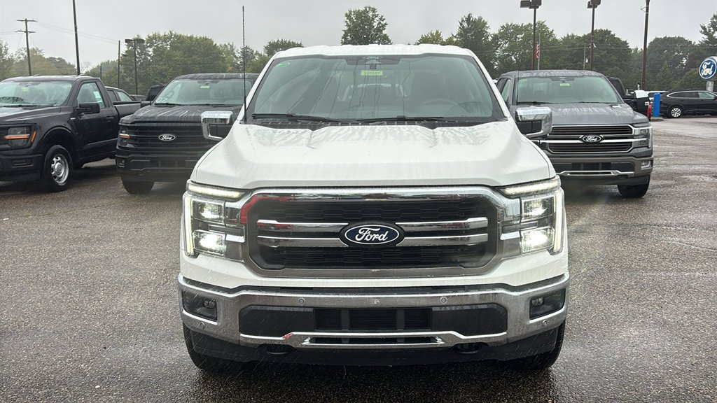 New 2026 Star White Metallic Tri-Coat Ford Lariat image 6