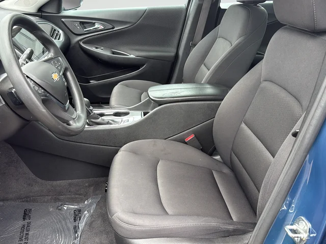 Used 2024 Blue Chevrolet LT image 27