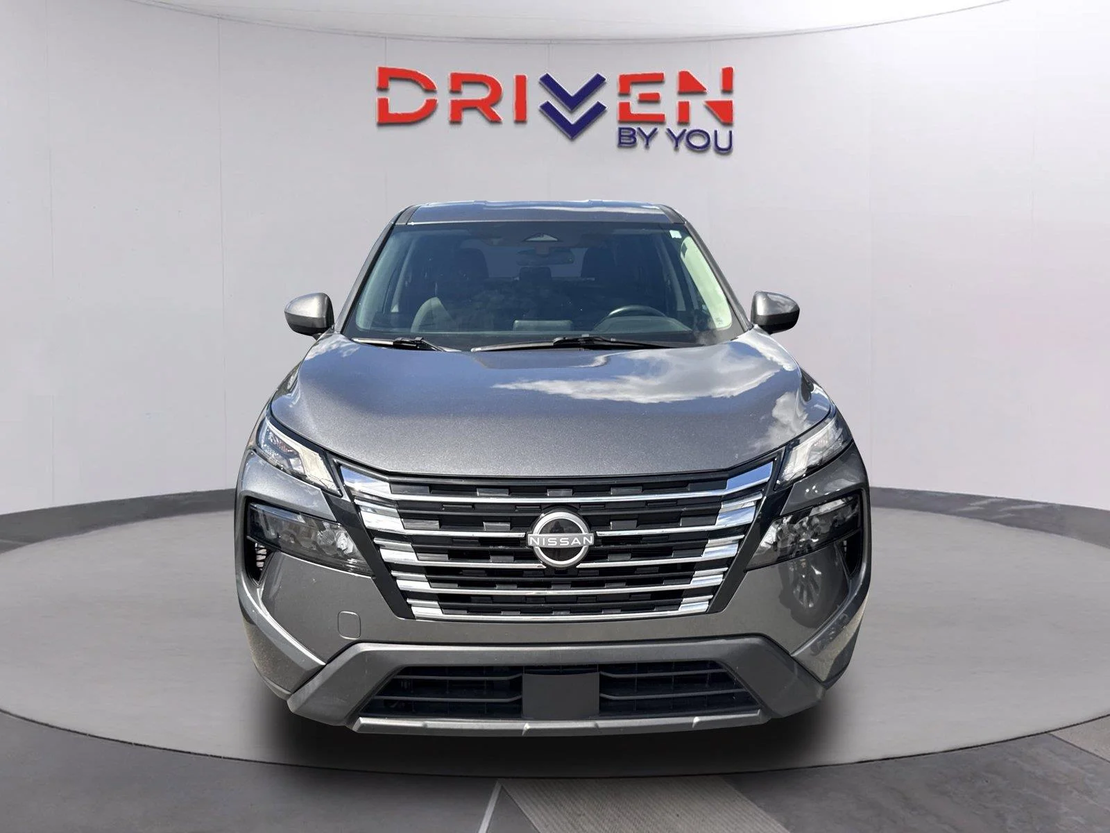Used 2025 Gun Metallic Nissan SV image 9