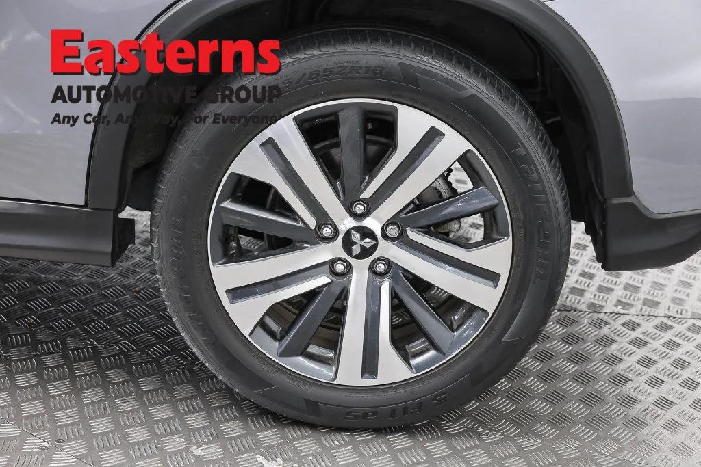 Used 2024 Gray Mitsubishi 2.0 ES image 32