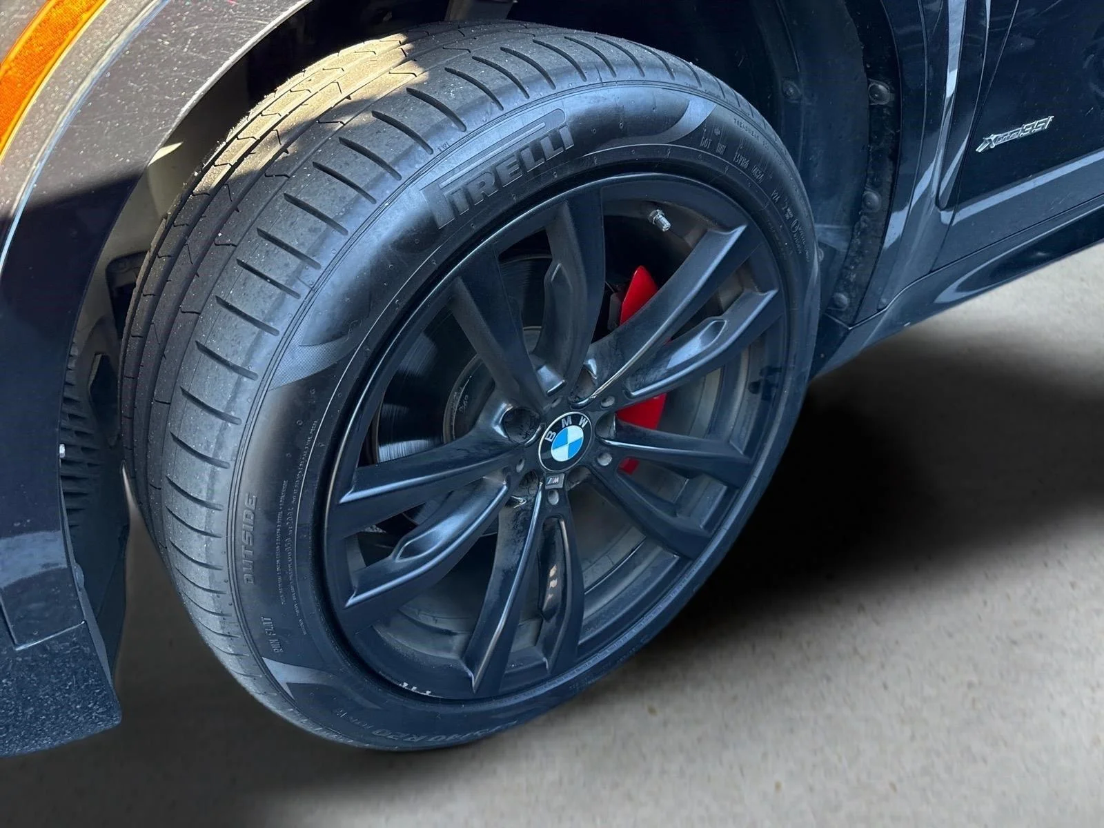 Used 2018 Black Sapphire Metallic BMW xDrive35i image 3